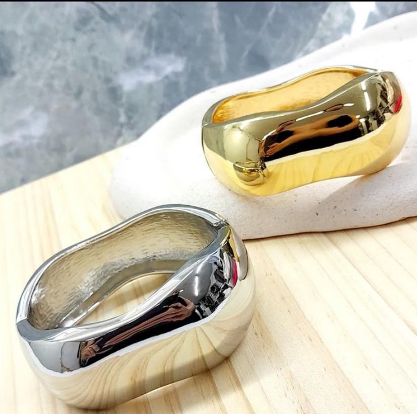 Bracelete Dourada e Prateada Oval