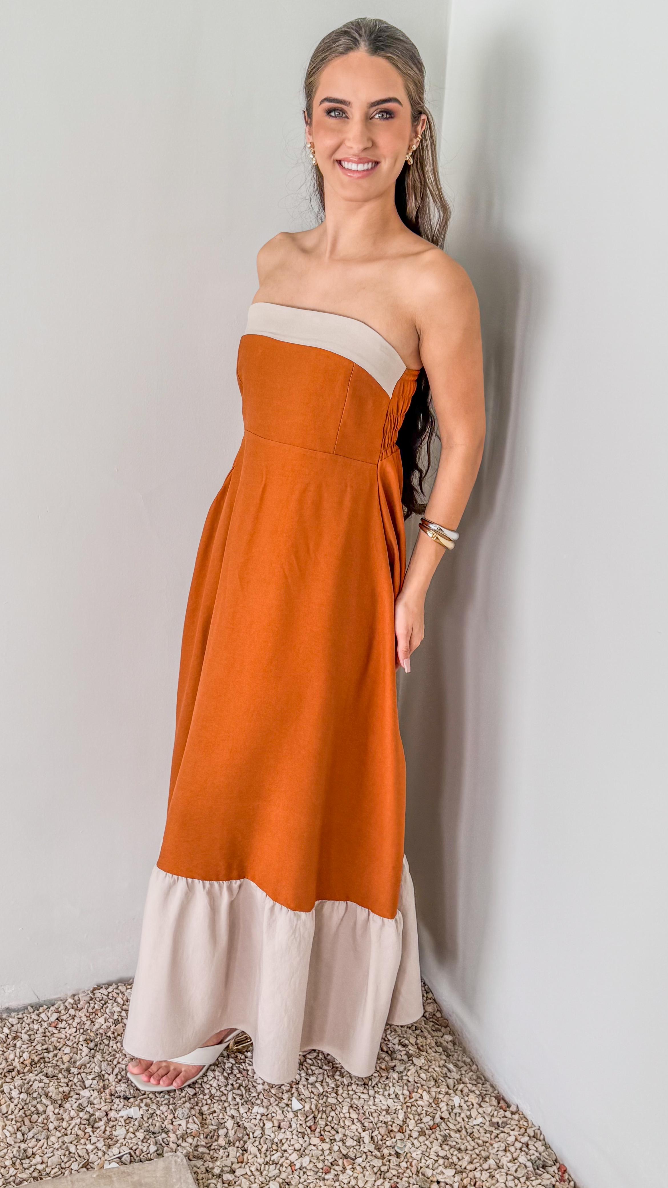 Vestido Longo Tomara que Caia com Bolsos Laterais